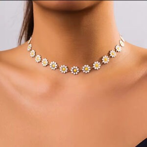 Women’s Daisy Flower Clavicle Necklace
