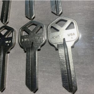 KWIKSET KW -1 House key