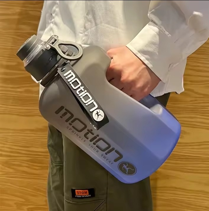 2 Liter Sport Water Bottle with Straw