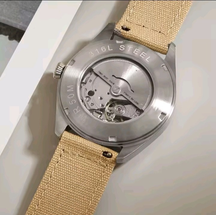 Khaki Mechanical Watch - Image 4